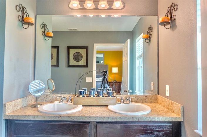 Image No.27-4 Bed Townhouse for sale