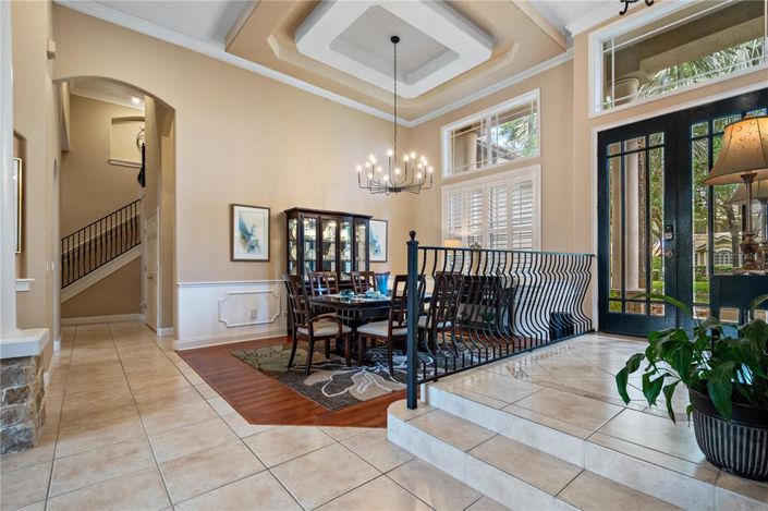 Image No.10-5 Bed Property for sale