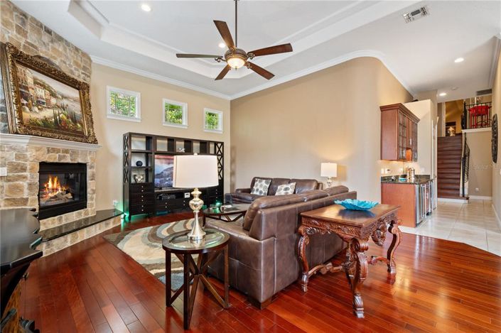 Image No.27-5 Bed Property for sale