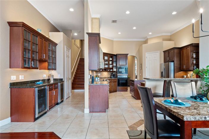 Image No.29-5 Bed Property for sale