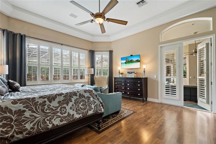 Image No.32-5 Bed Property for sale