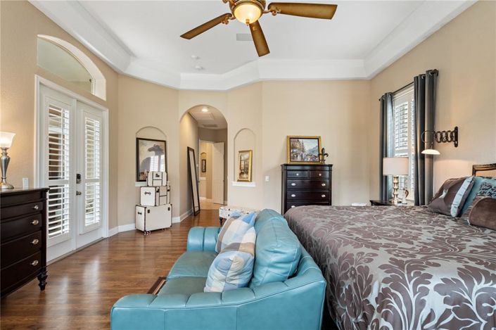 Image No.33-5 Bed Property for sale