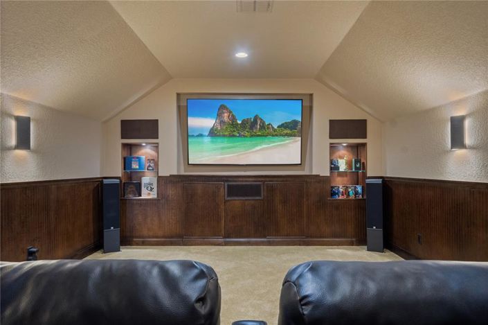 Image No.40-5 Bed Property for sale