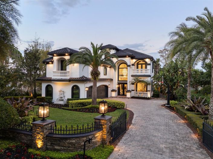 Image No.1-5 Bed Property for sale
