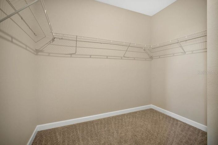 Image No.12-3 Bed Townhouse for sale