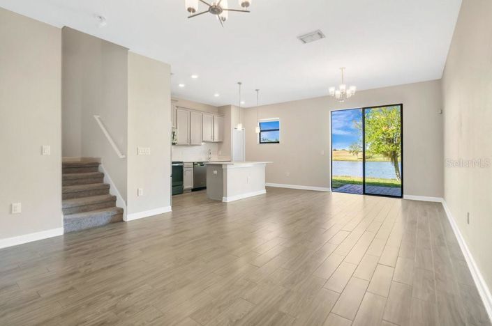 Image No.6-3 Bed Townhouse for sale