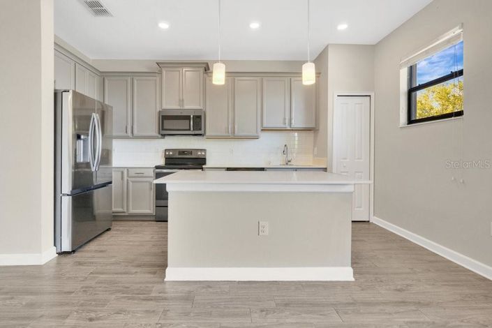 Image No.7-3 Bed Townhouse for sale