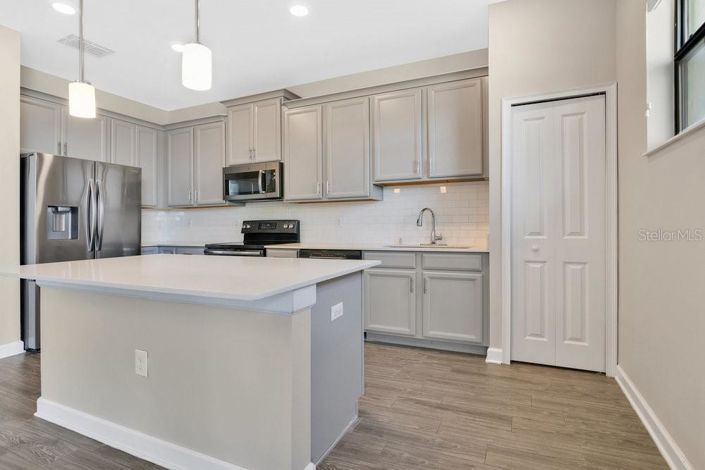 Image No.8-3 Bed Townhouse for sale