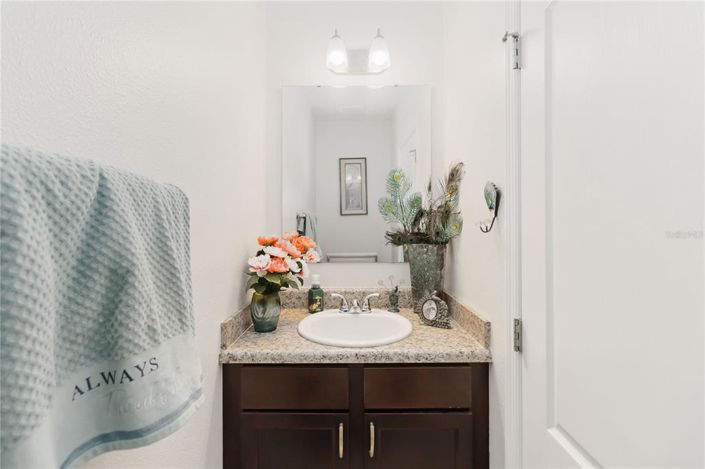 Image No.19-3 Bed Townhouse for sale