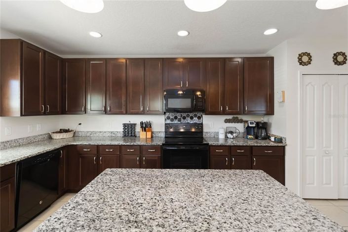 Image No.9-3 Bed Townhouse for sale