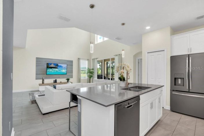 Image No.19-5 Bed Property for sale