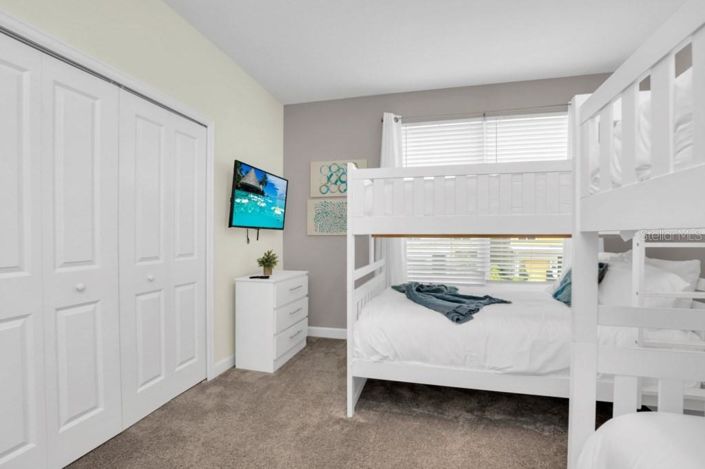 Image No.40-5 Bed Property for sale