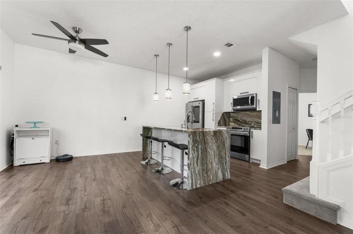 Image No.4-4 Bed Townhouse for sale