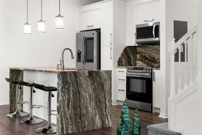 Image No.7-4 Bed Townhouse for sale