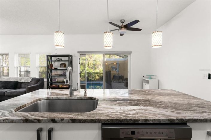 Image No.9-4 Bed Townhouse for sale