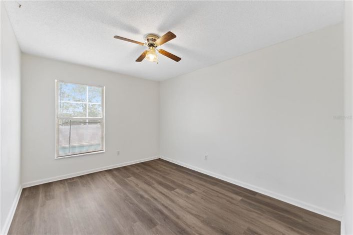 Image No.23-Propriété de 4 chambres à vendre à Clermont