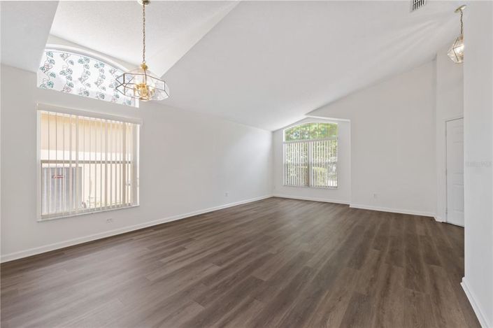 Image No.34-Propriété de 4 chambres à vendre à Clermont