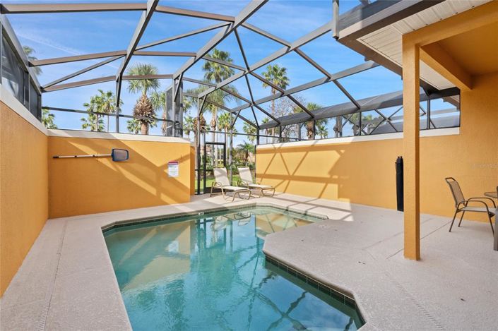 Image No.13-4 Bed Townhouse for sale