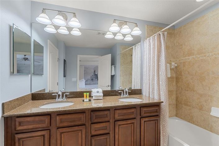 Image No.28-4 Bed Townhouse for sale