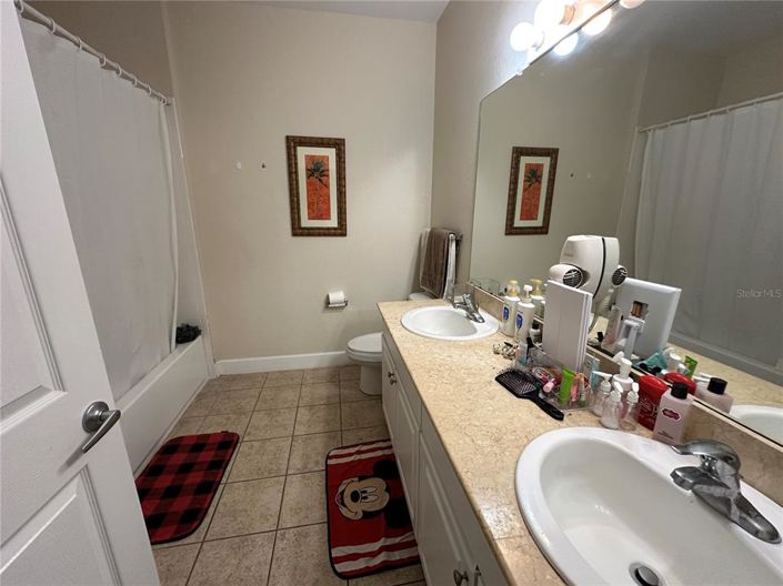 Image No.12-3 Bed Townhouse for sale