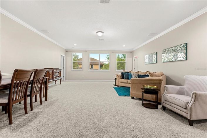 Image No.21-6 Bed Property for sale