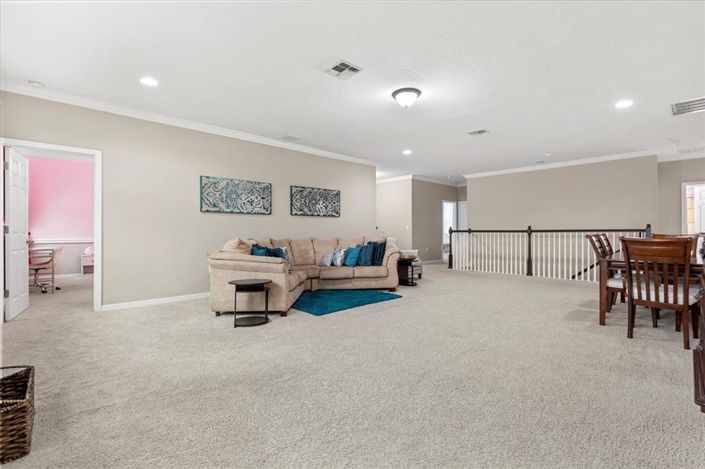 Image No.22-6 Bed Property for sale