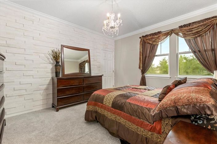 Image No.25-6 Bed Property for sale