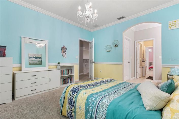 Image No.29-6 Bed Property for sale