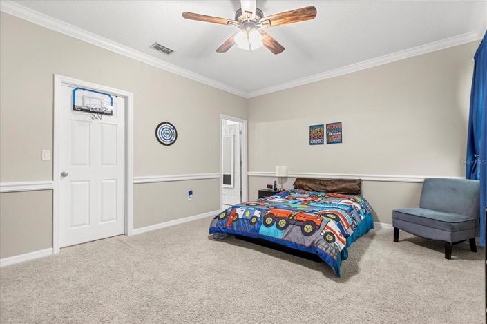 Image No.32-6 Bed Property for sale