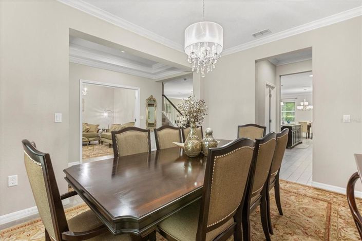 Image No.4-6 Bed Property for sale