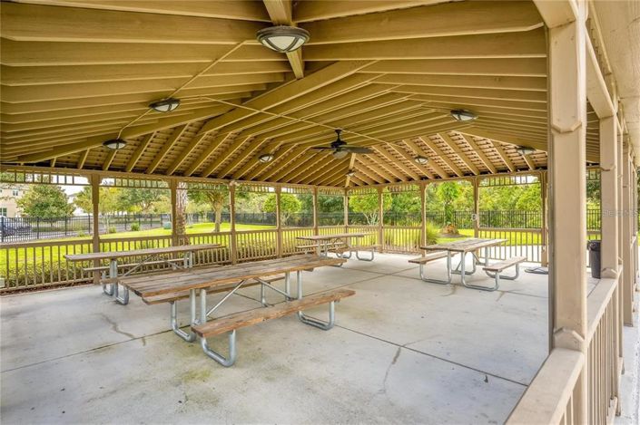 Image No.44-6 Bed Property for sale