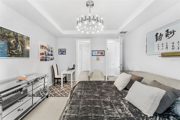 Image No.20-5 Bed Property for sale