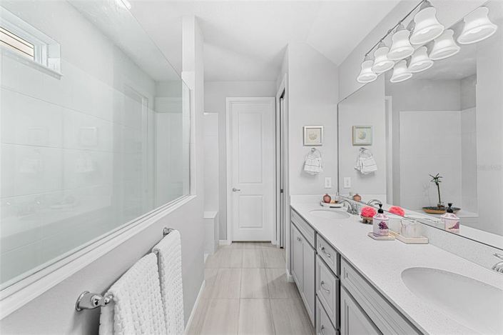 Image No.24-5 Bed Property for sale