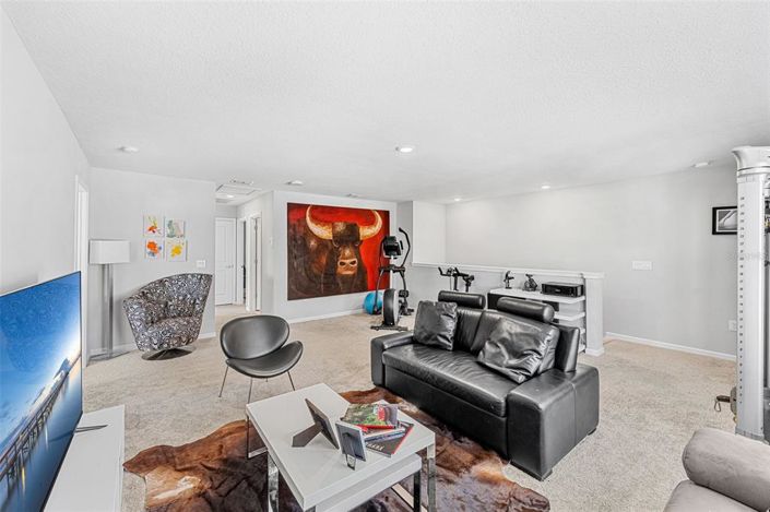 Image No.28-5 Bed Property for sale