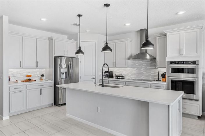 Image No.9-5 Bed Property for sale