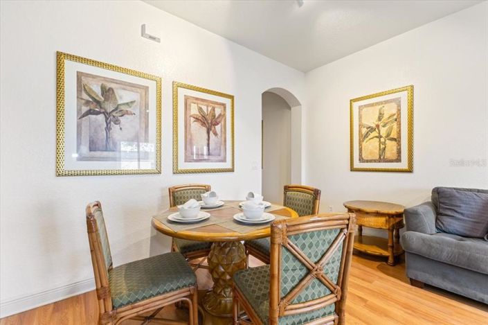 Image No.12-4 Bed Townhouse for sale