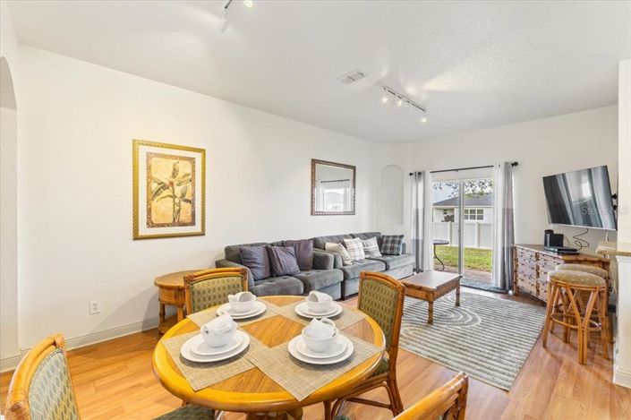 Image No.13-4 Bed Townhouse for sale