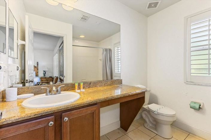 Image No.17-4 Bed Townhouse for sale