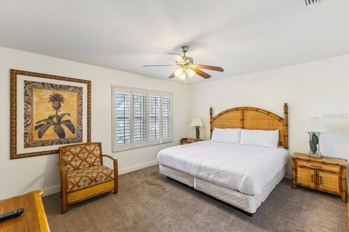 Image No.18-4 Bed Townhouse for sale