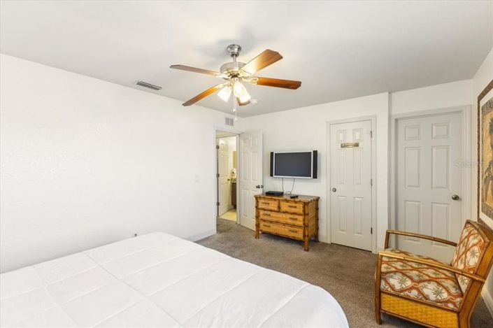 Image No.20-4 Bed Townhouse for sale