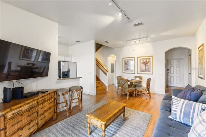 Image No.8-4 Bed Townhouse for sale