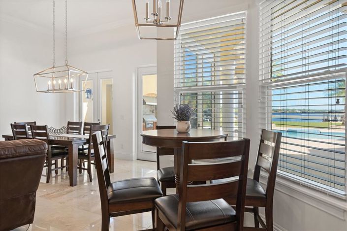 Image No.24-7 Bed Property for sale