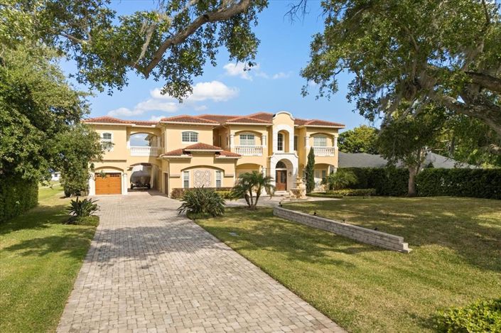 Image No.4-7 Bed Property for sale