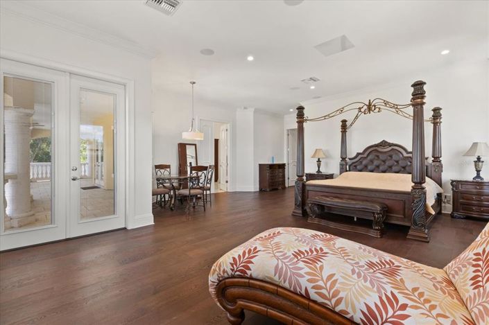 Image No.42-7 Bed Property for sale