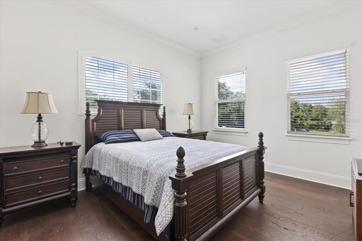 Image No.45-7 Bed Property for sale