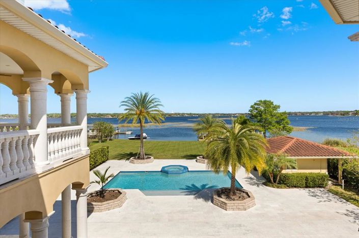 Image No.5-7 Bed Property for sale