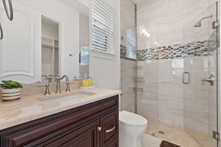 Image No.63-7 Bed Property for sale