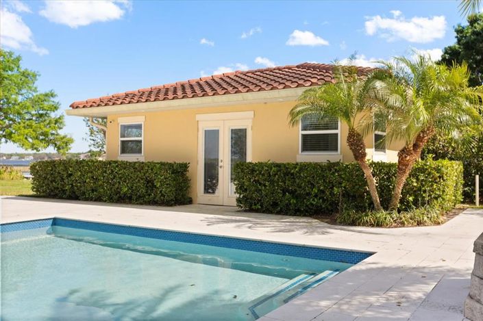 Image No.76-7 Bed Property for sale