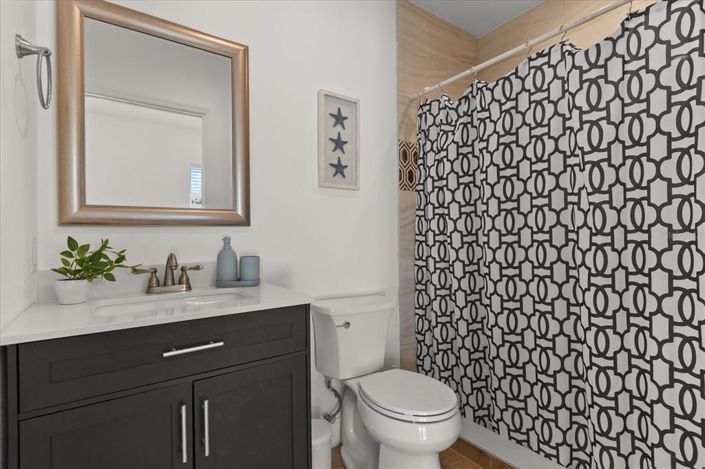 Image No.77-7 Bed Property for sale