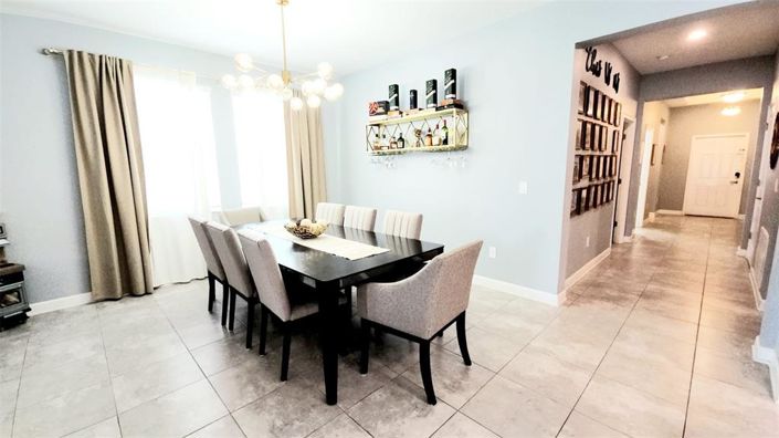 Image No.5-4 Bed Property for sale